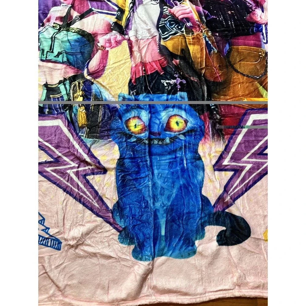 KPop Demon Hunters HUNTR/X Pink Plush Fleece Throw Blanket Approx. 48 x 56[J]